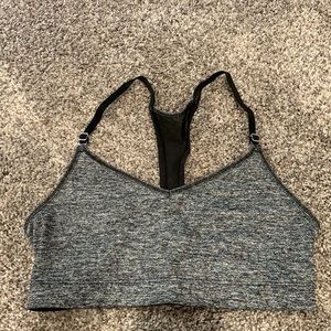 VICTORIA’S SECRET SPORT Sports Bra // Size M